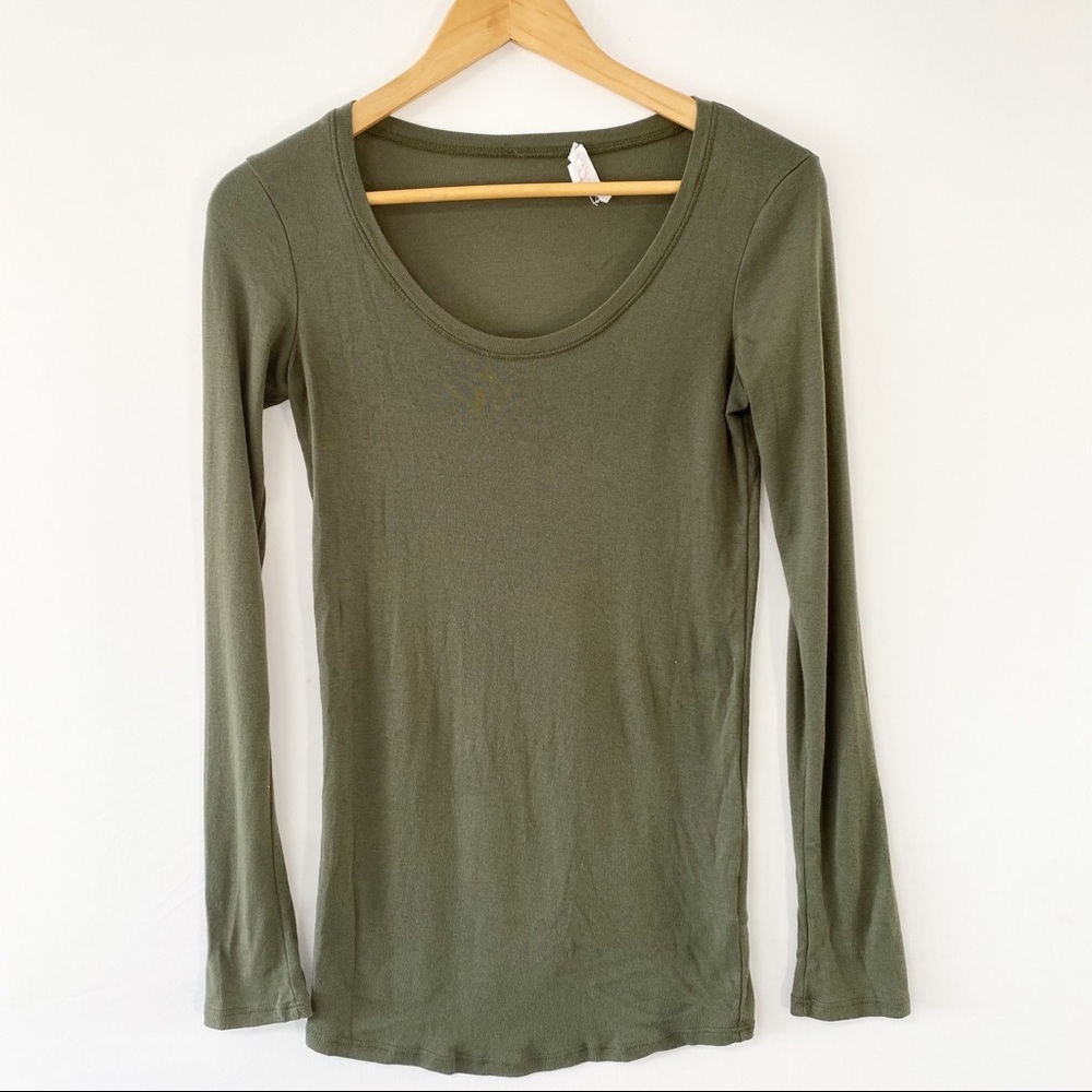 Ingrid & Isabel Green long Sleeve Top S